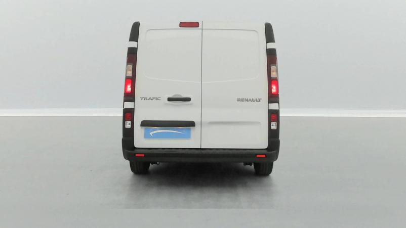 Vente en ligne Renault Trafic 3 Fourgon TRAFIC FGN L1H1 FRIGORIFIQUE 1200 KG DCI 120 au prix de 27 990 €
