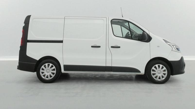 Vente en ligne Renault Trafic 3 Fourgon TRAFIC FGN L1H1 FRIGORIFIQUE 1200 KG DCI 120 au prix de 27 990 €