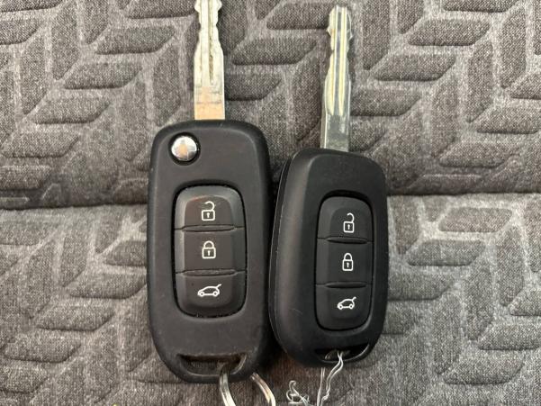 Vente en ligne Renault Clio 5 Clio TCe 90 au prix de 15 990 €