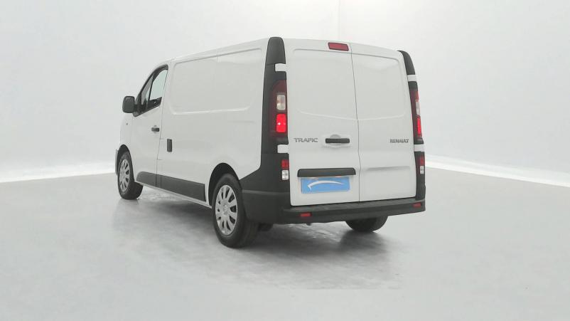 Vente en ligne Renault Trafic 3 Fourgon TRAFIC FGN L1H1 FRIGORIFIQUE 1200 KG DCI 120 au prix de 27 990 €
