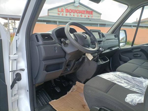 Vente en ligne Renault Master 3 Fourgon MASTER FGN TRAC F3500 L2H2 DCI 135 au prix de 25 790 €