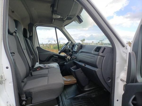 Vente en ligne Renault Master 3 Fourgon MASTER FGN TRAC F3500 L2H2 DCI 135 au prix de 25 790 €