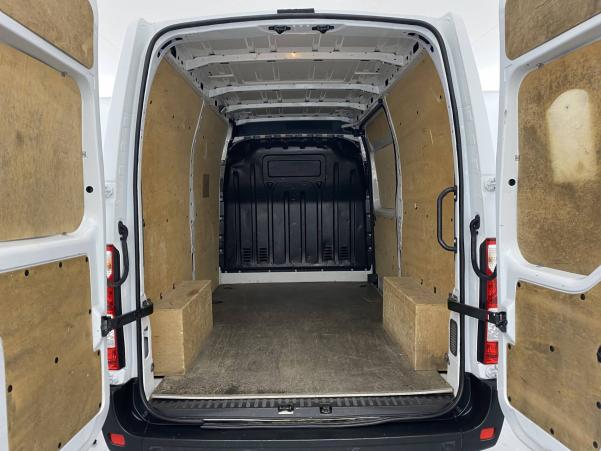 Vente en ligne Renault Master 3 Fourgon MASTER FGN TRAC F3500 L2H2 DCI 135 au prix de 22 990 €