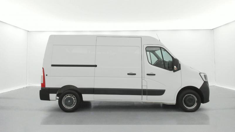 Vente en ligne Renault Master 3 Fourgon MASTER FGN TRAC F3500 L2H2 DCI 135 au prix de 22 990 €