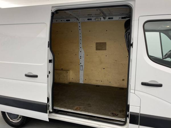 Vente en ligne Renault Master 3 Fourgon MASTER FGN TRAC F3500 L2H2 DCI 135 au prix de 22 990 €