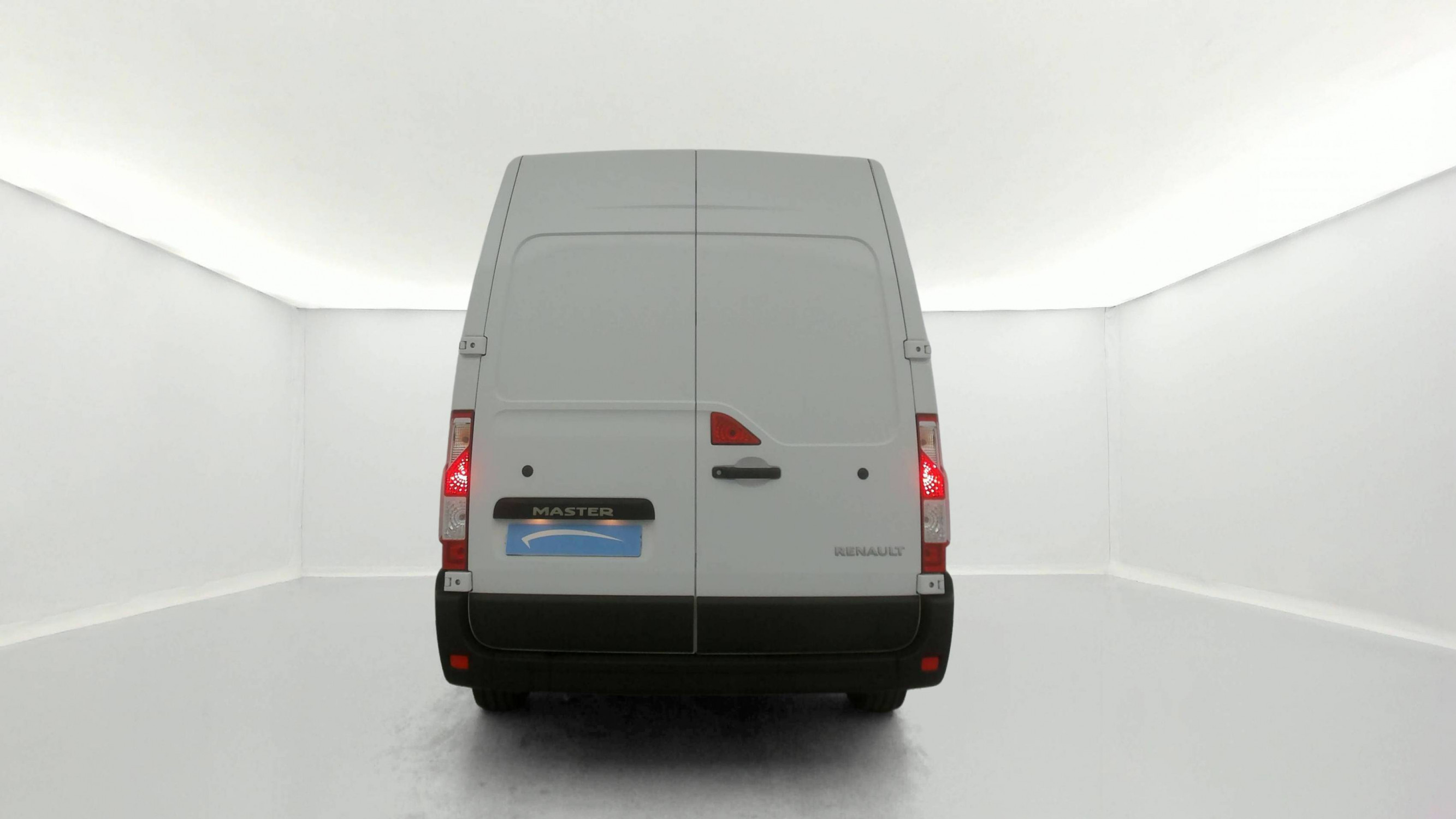 Vente en ligne Renault Master Fourgon MASTER FGN TRAC F3500 L2H2 BLUE DCI 135 au prix de 23 990 €