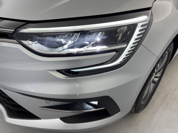 Vente en ligne Renault Megane 4  Blue dCi 115 EDC au prix de 21 590 €