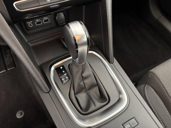 Vente en ligne Renault Megane 4  Blue dCi 115 EDC au prix de 21 590 €