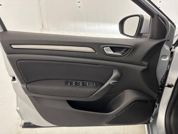 Vente en ligne Renault Megane 4  Blue dCi 115 EDC au prix de 21 590 €