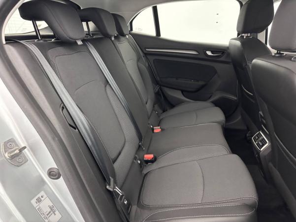 Vente en ligne Renault Megane 4  Blue dCi 115 EDC au prix de 21 590 €