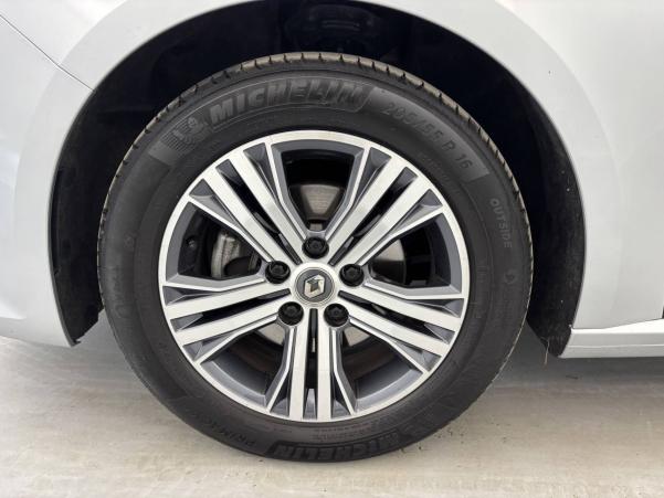 Vente en ligne Renault Megane 4  Blue dCi 115 EDC au prix de 21 590 €
