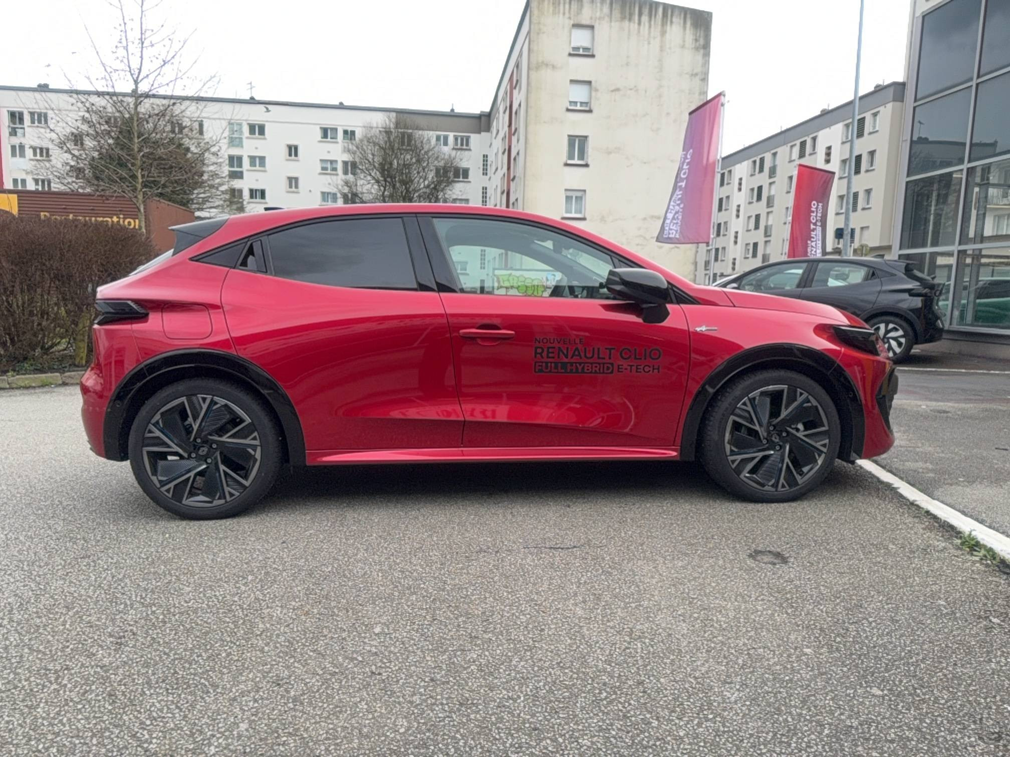 Vente en ligne Renault Clio 6 Clio E-Tech full hybrid 160 ch au prix de 28 990 €