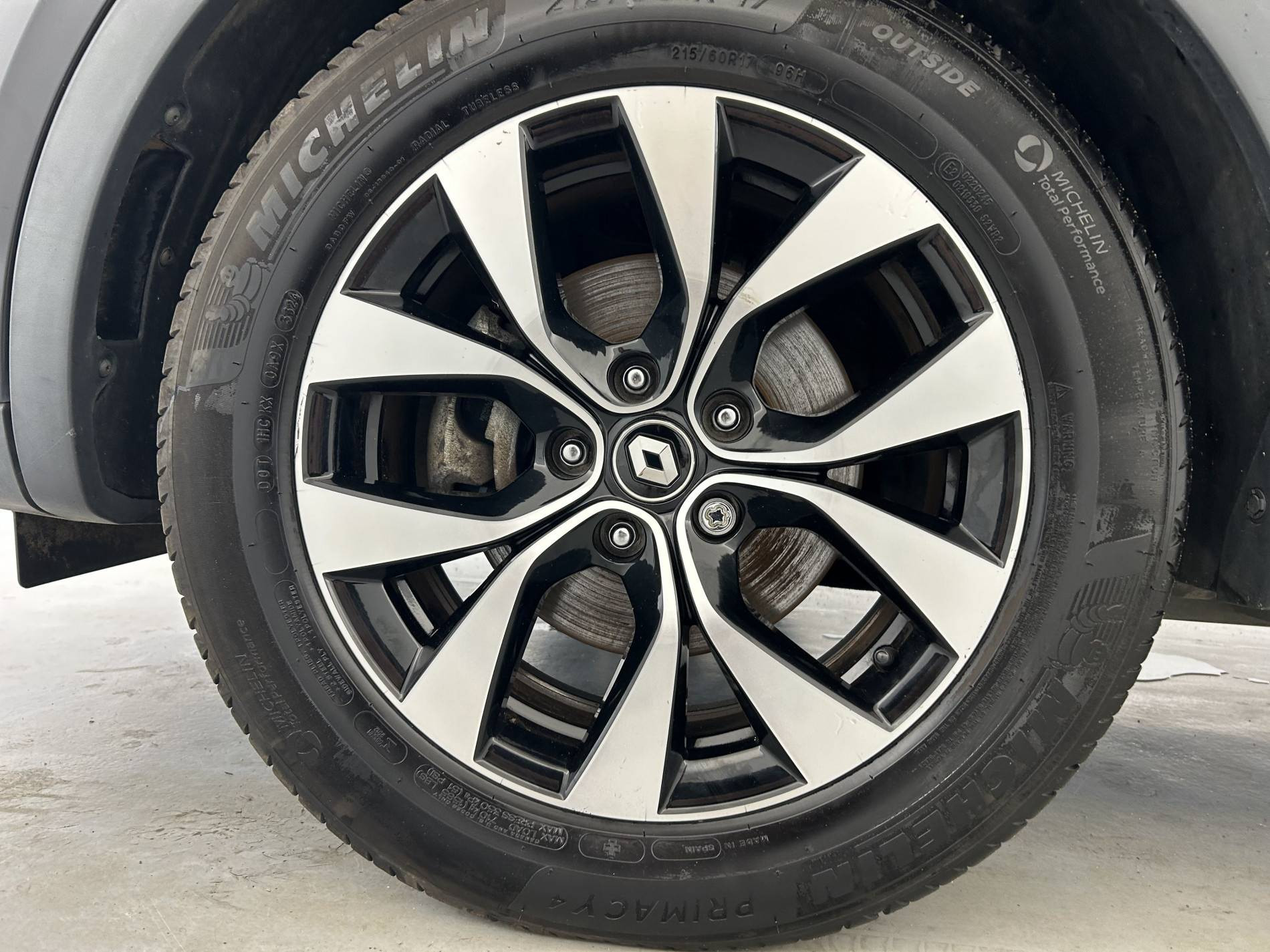 Vente en ligne Renault Arkana  E-Tech 145 au prix de 18 990 €