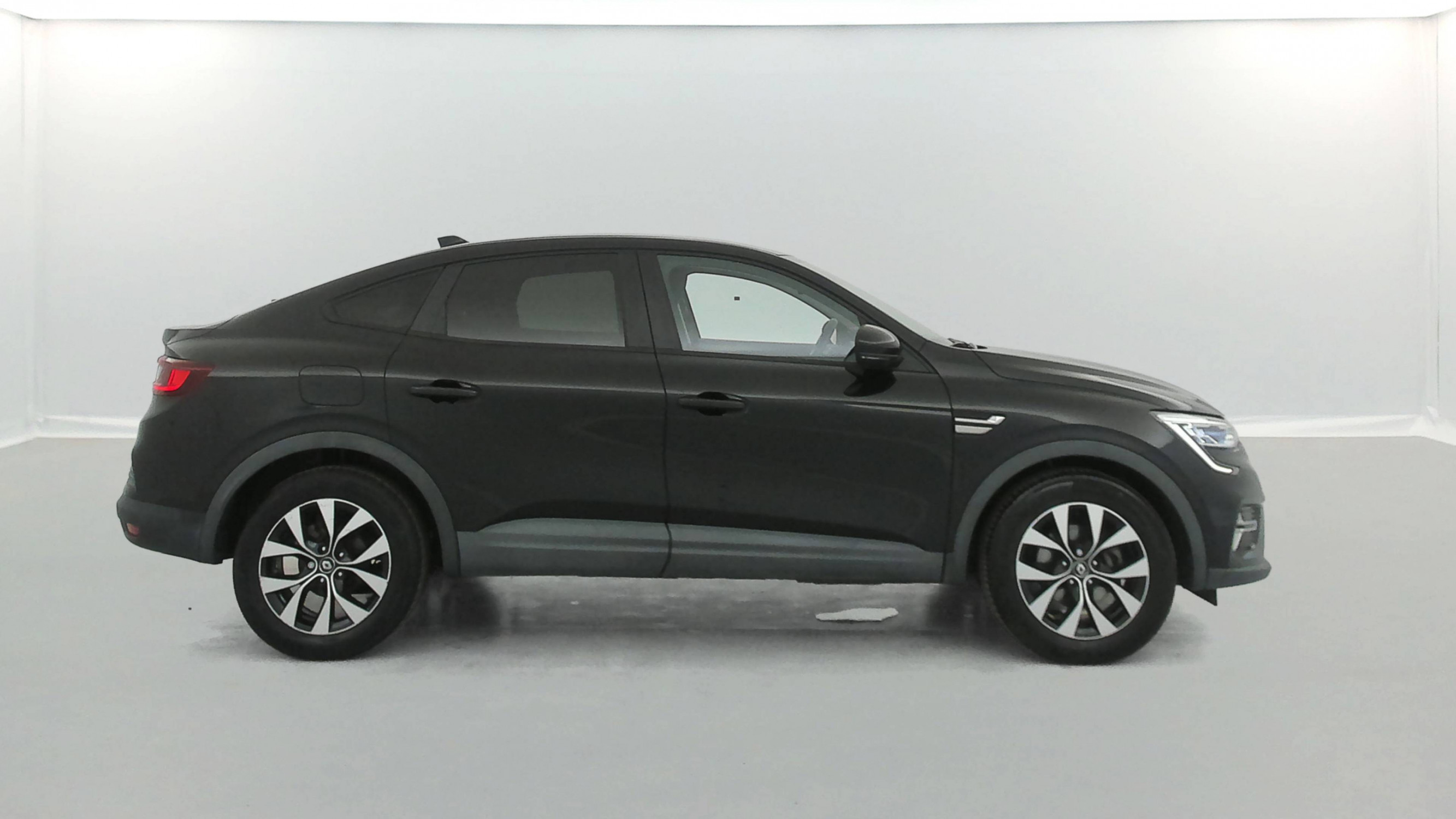 Vente en ligne Renault Arkana  E-Tech 145 au prix de 18 990 €