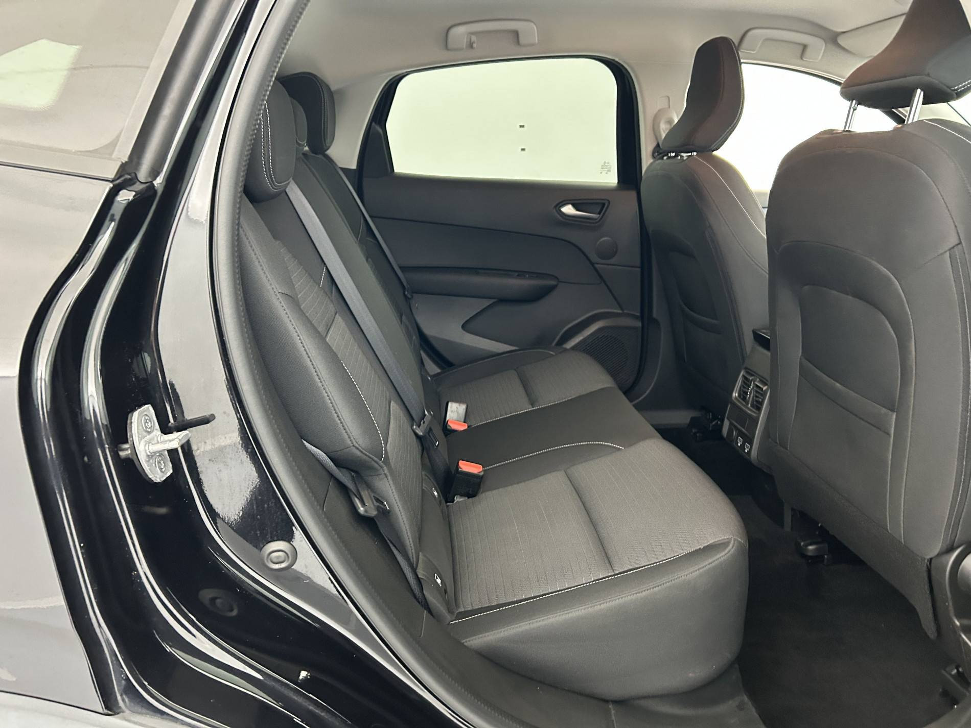 Vente en ligne Renault Arkana  E-Tech 145 au prix de 18 990 €