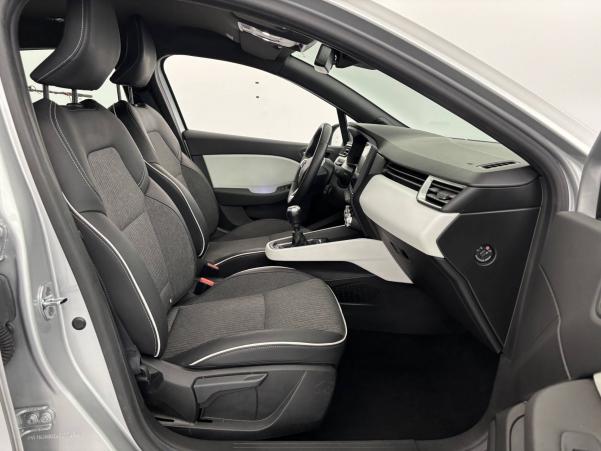 Vente en ligne Renault Clio 5 Clio TCe 90 - 21N au prix de 14 290 €
