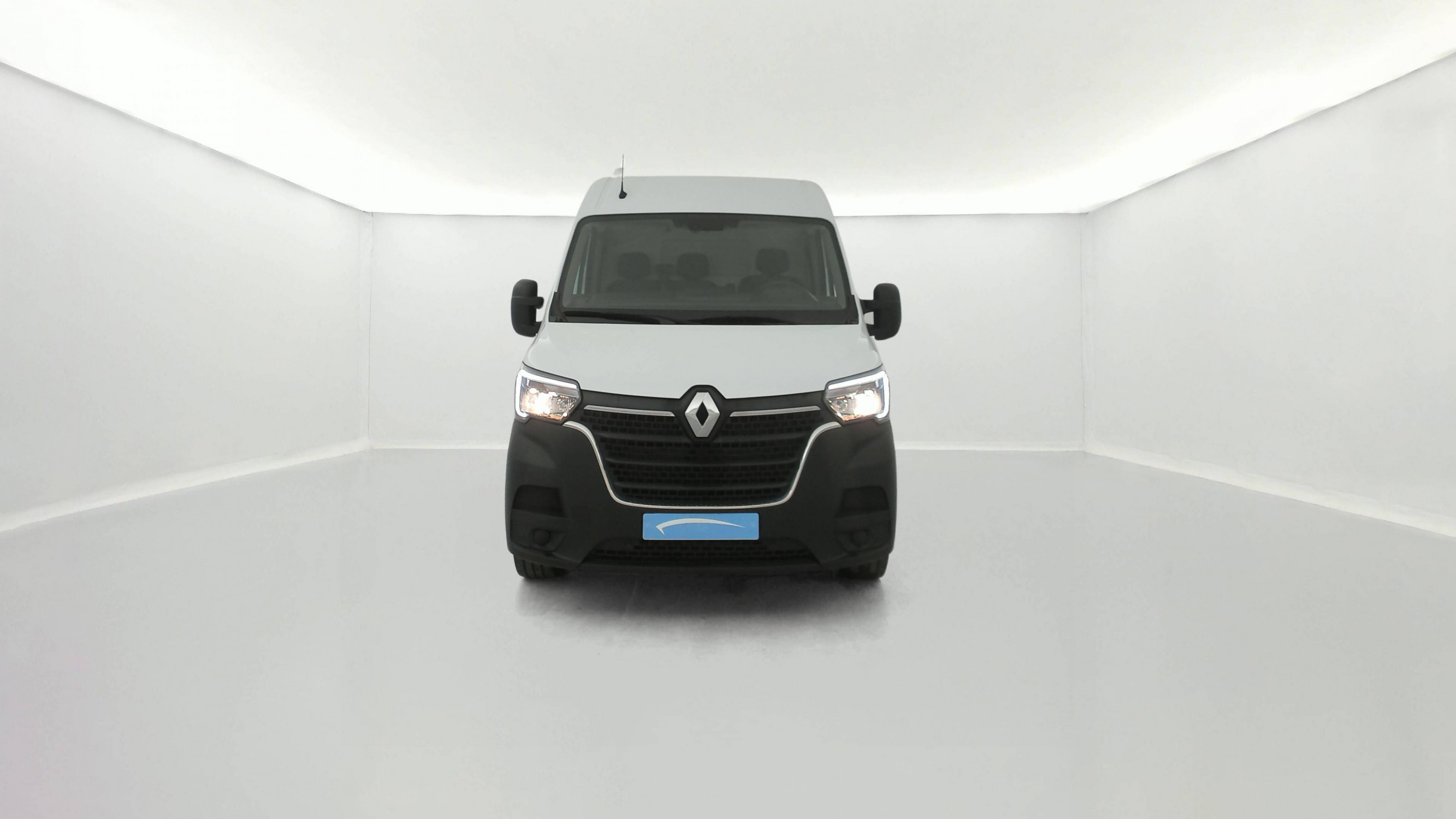 Vente en ligne Renault Master Fourgon MASTER FGN TRAC F3500 L2H2 BLUE DCI 135 au prix de 24 890 €