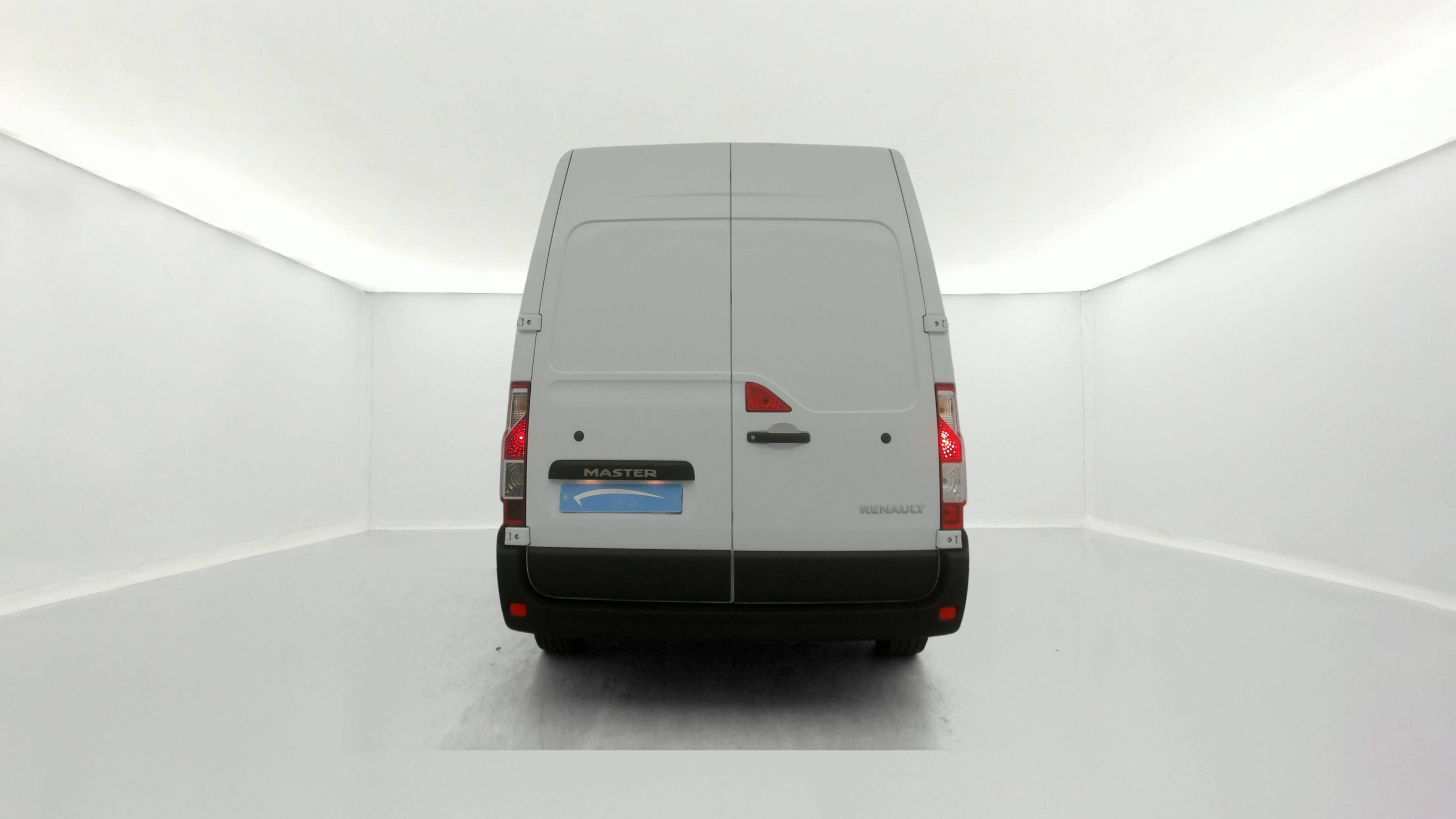 Vente en ligne Renault Master Fourgon MASTER FGN TRAC F3500 L2H2 BLUE DCI 135 au prix de 23 990 €