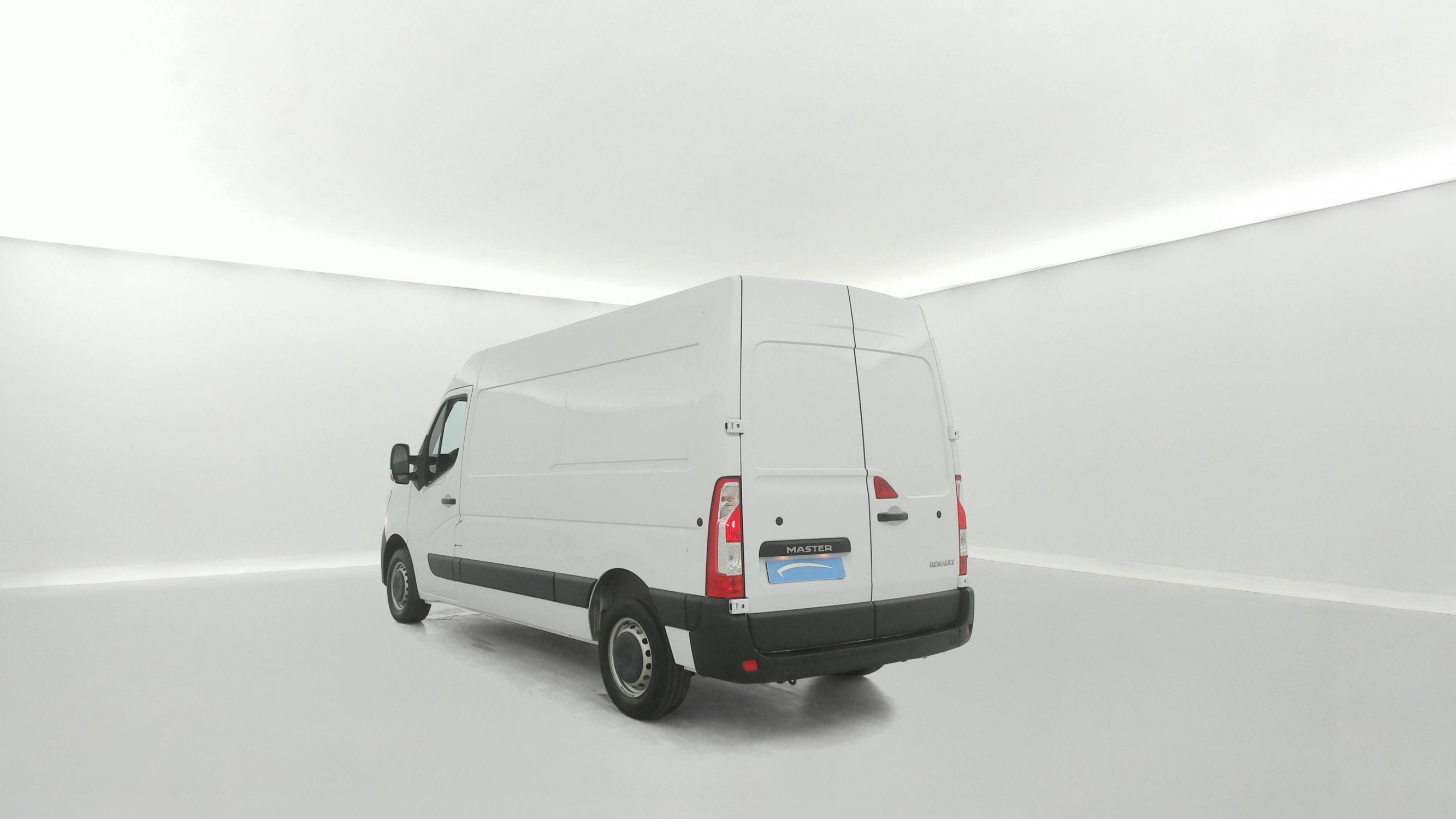 Vente en ligne Renault Master Fourgon MASTER FGN TRAC F3500 L2H2 BLUE DCI 135 au prix de 24 890 €