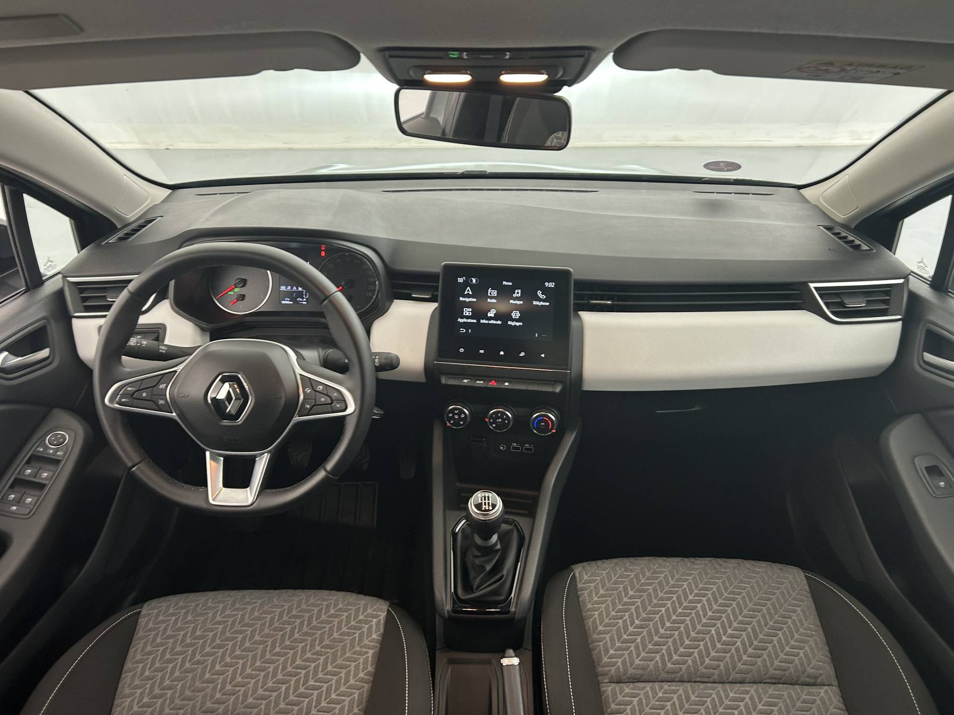 Vente en ligne Renault Clio 5 Clio TCe 90 au prix de 15 390 €