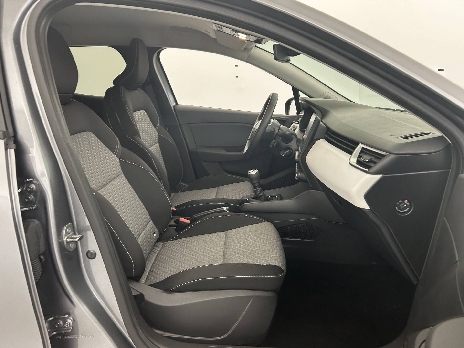 Vente en ligne Renault Clio 5 Clio TCe 90 au prix de 15 390 €