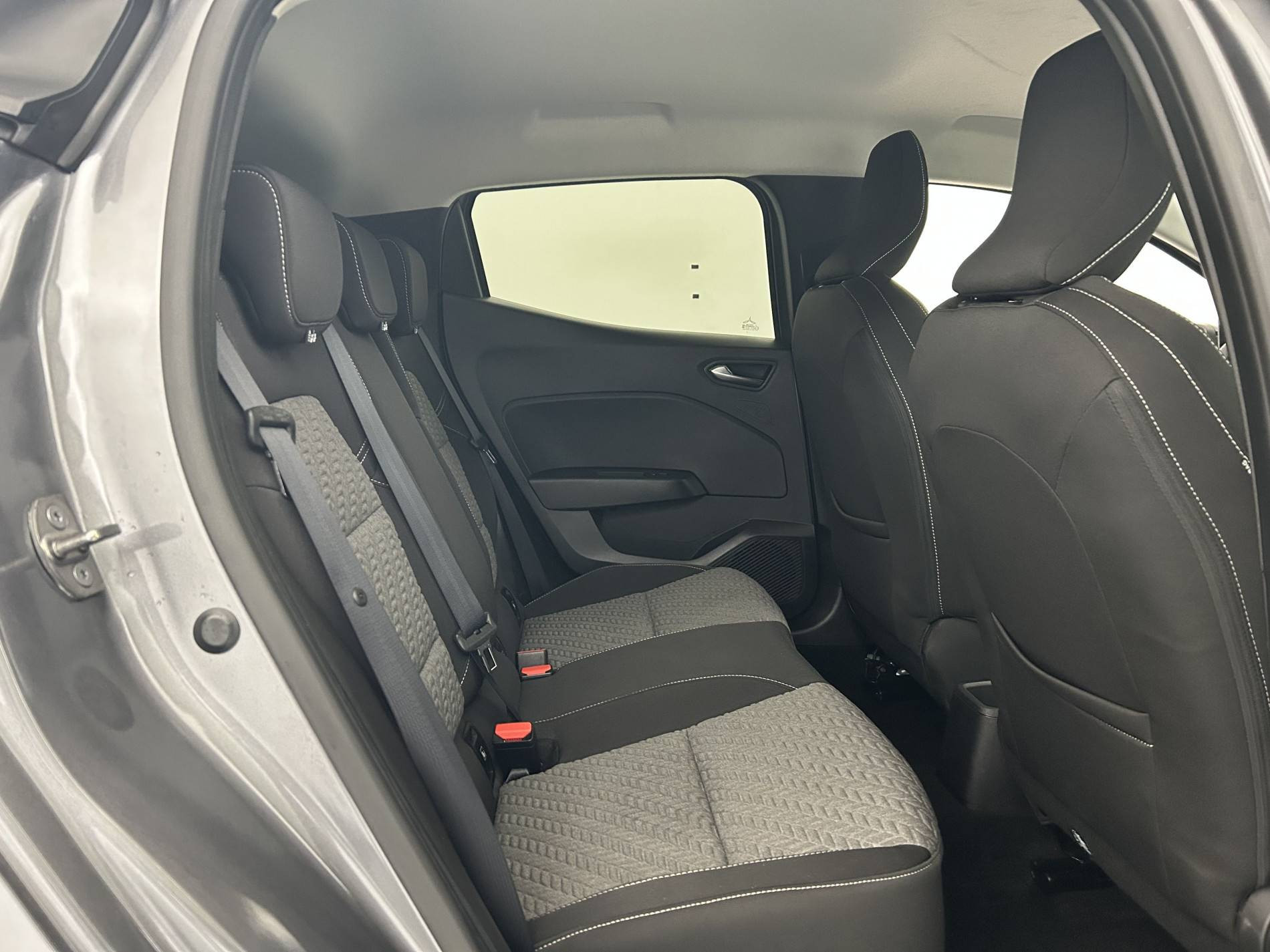 Vente en ligne Renault Clio 5 Clio TCe 90 au prix de 15 590 €