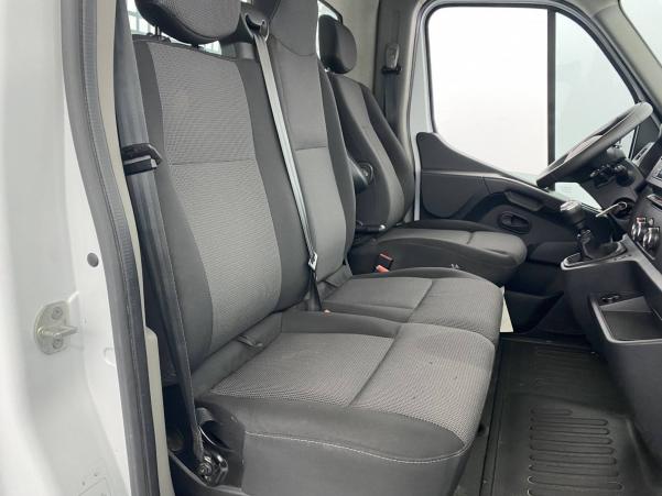 Vente en ligne Renault Master 3 Châssis Cabine MASTER CC PROP RJ3500 PAF AR COURT L2 DCI 130 au prix de 29 990 €