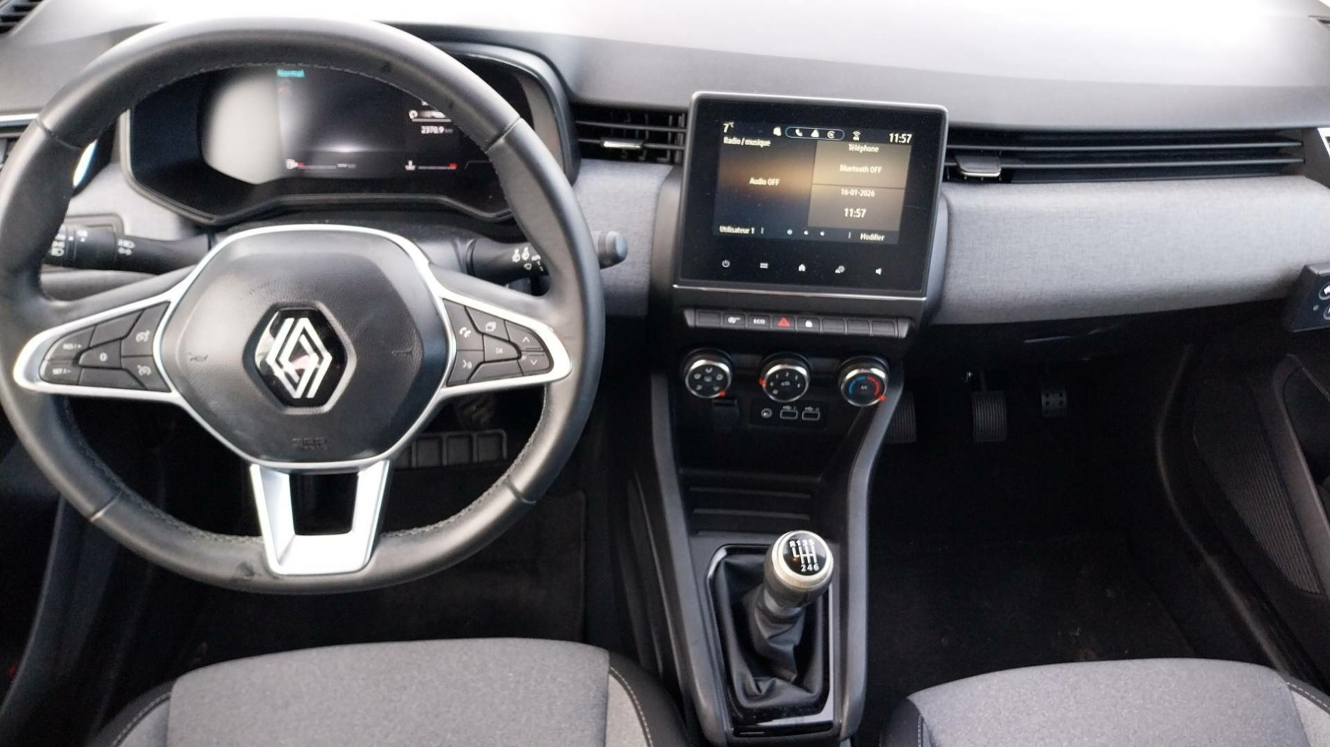 Vente en ligne Renault Clio 5 Clio Blue dCi 100 au prix de 15 590 €