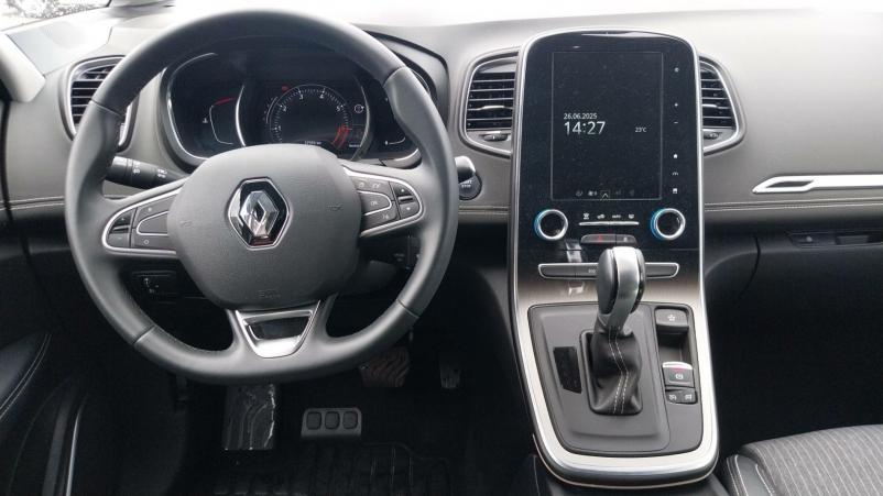 Vente en ligne Renault Grand Scenic 4 Grand Scenic TCe 140 EDC au prix de 25 790 €