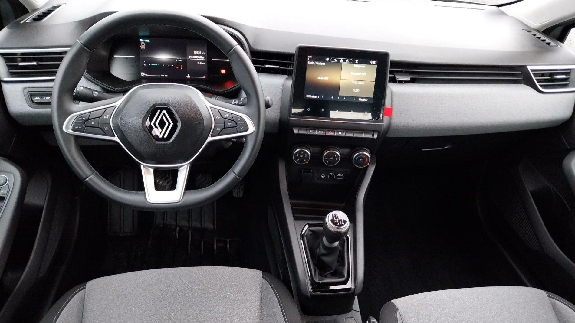 Vente en ligne Renault Clio 5 Clio TCe 90 au prix de 15 790 €