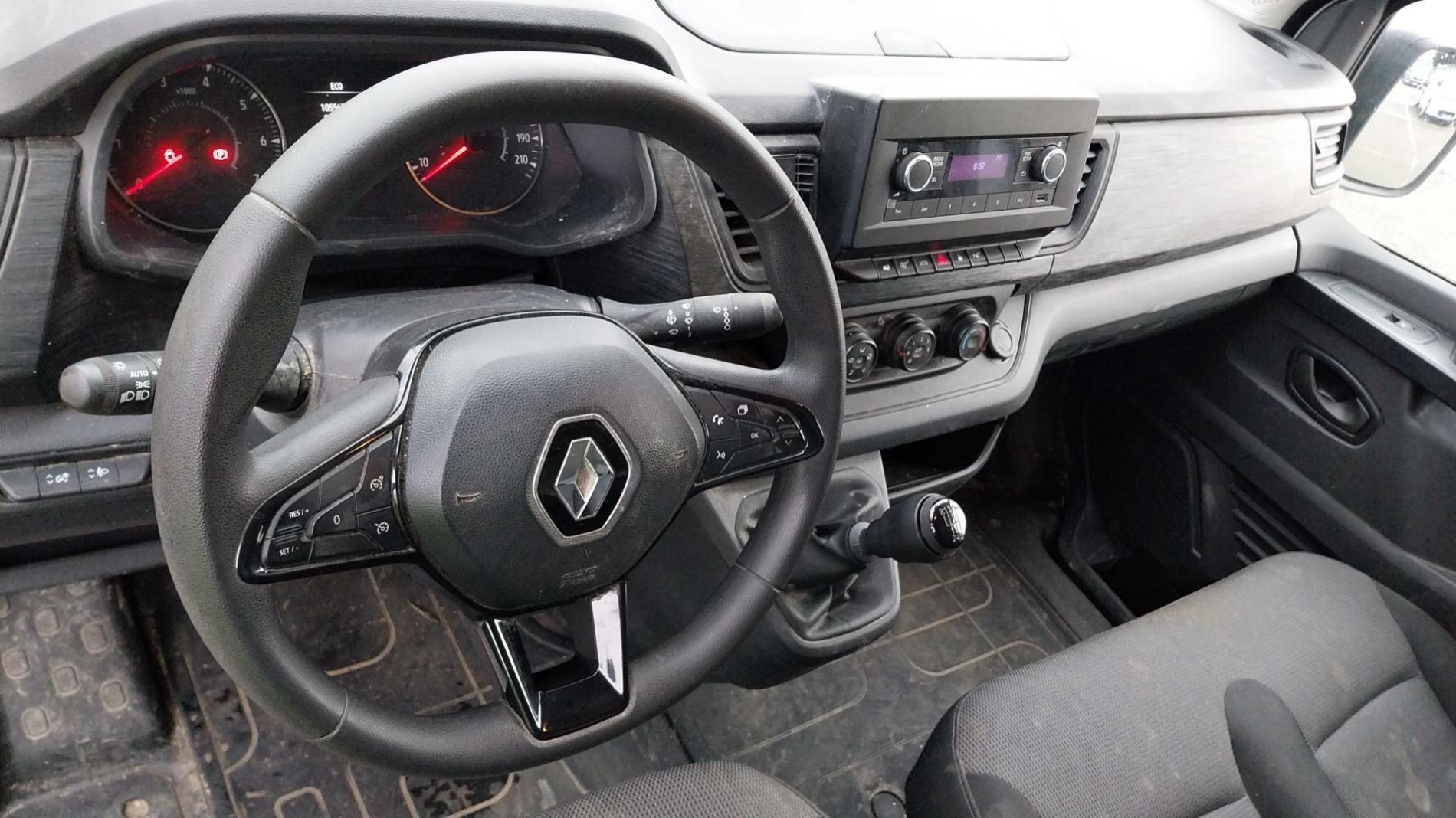 Vente en ligne Renault Trafic 3 Fourgon TRAFIC FGN L1H1 2800 KG BLUE DCI 110 au prix de 19 790 €