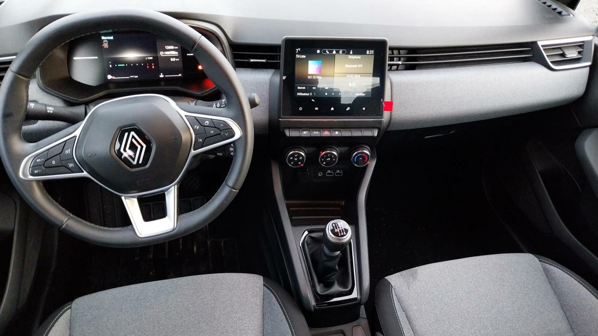 Vente en ligne Renault Clio 5 Clio TCe 90 au prix de 15 790 €