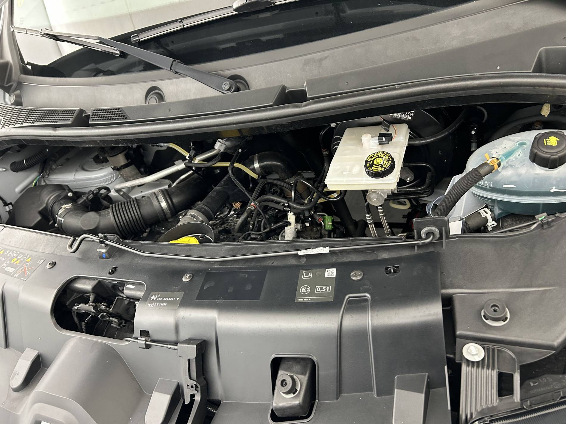 Vente en ligne Renault Master 3 Châssis Cabine MASTER PHC TRAC F3500 L3H1 BLUE DCI 145 EURO VI au prix de 28 790 €