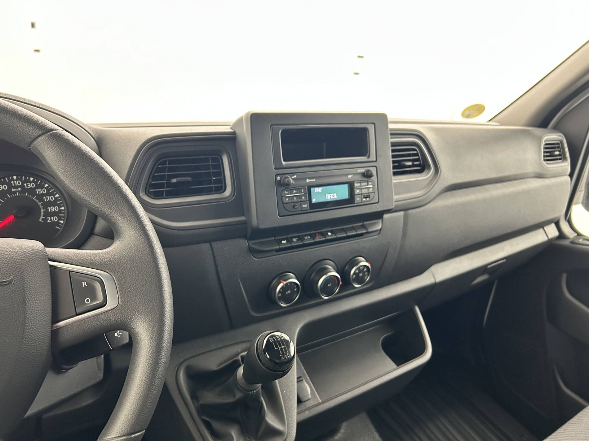 Vente en ligne Renault Master 3 Châssis Cabine MASTER PHC TRAC F3500 L3H1 BLUE DCI 145 EURO VI au prix de 28 790 €