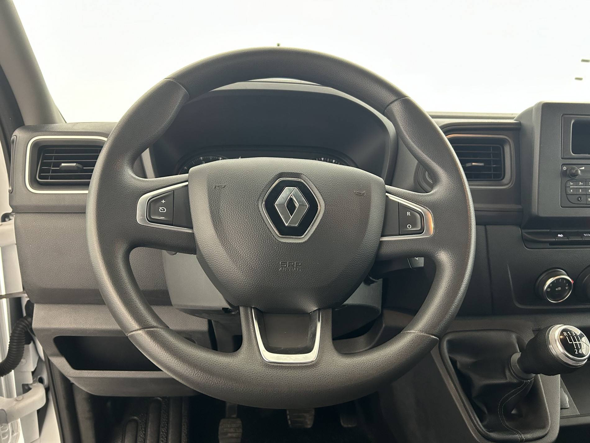 Vente en ligne Renault Master 3 Châssis Cabine MASTER CC PROP RJ3500 PAF AR COURT L2 DCI 130 au prix de 28 990 €