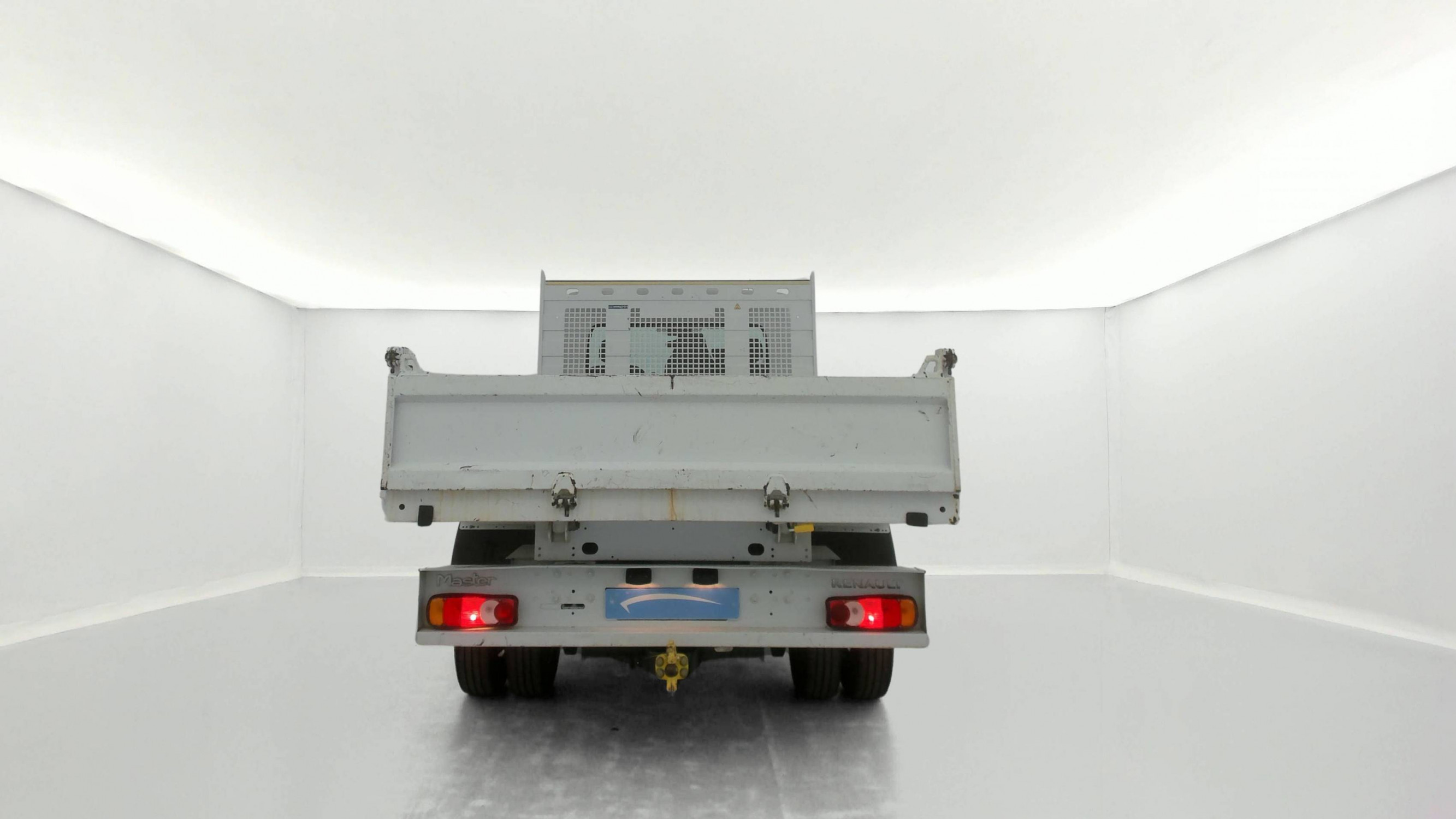 Vente en ligne Renault Master 3 Châssis Cabine MASTER CC PROP RJ3500 PAF AR COURT L2 DCI 130 au prix de 28 990 €