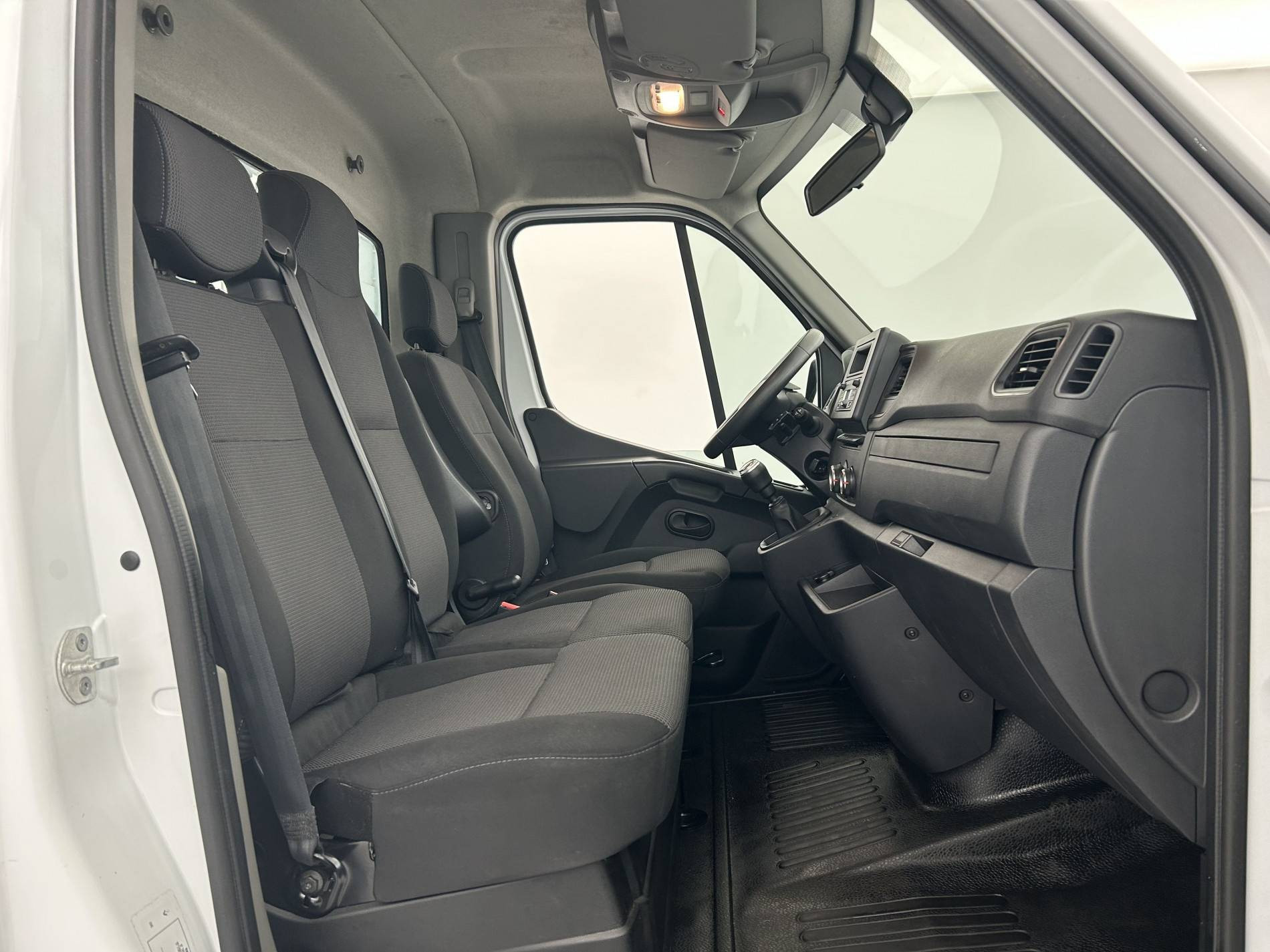 Vente en ligne Renault Master 3 Châssis Cabine MASTER CC PROP RJ3500 PAF AR COURT L2 DCI 130 au prix de 28 990 €