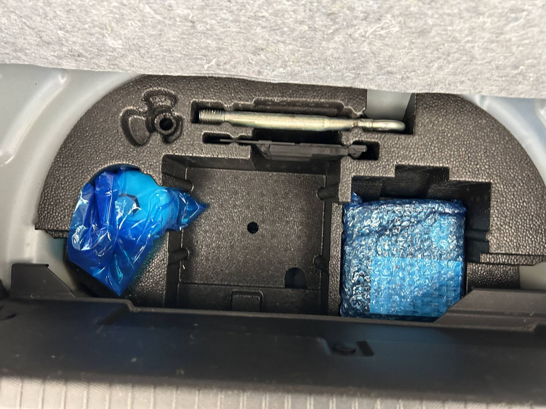 Vente en ligne Peugeot E-208  50 kWh 136ch au prix de 15 990 €