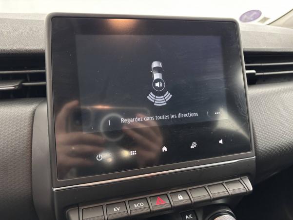 Vente en ligne Renault Clio 5 Clio E-Tech 140 - 21 au prix de 15 590 €