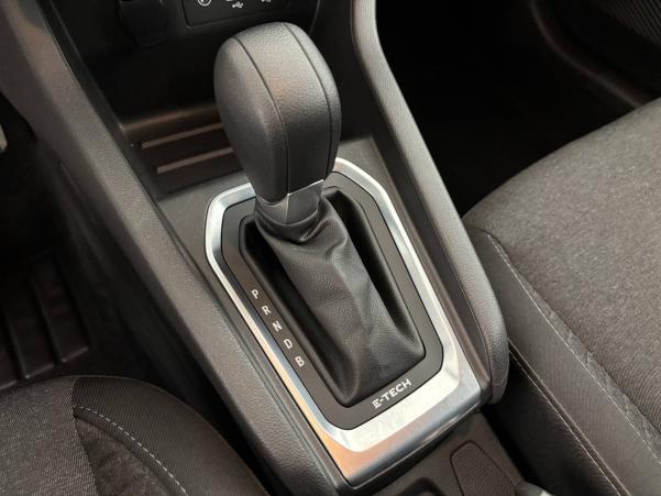 Vente en ligne Renault Clio 5 Clio E-Tech 140 - 21 au prix de 15 590 €