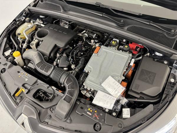 Vente en ligne Renault Clio 5 Clio E-Tech 140 - 21 au prix de 15 590 €