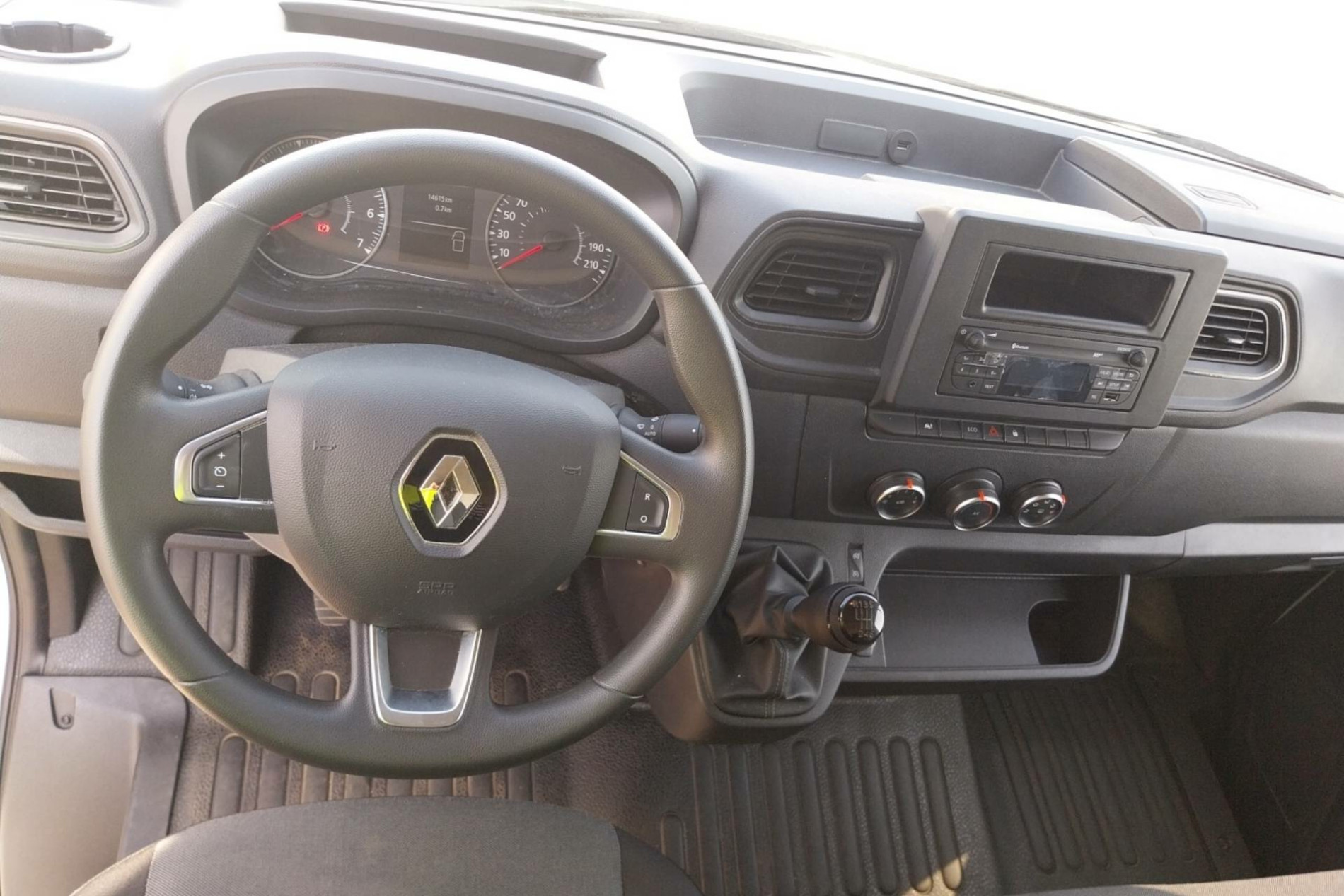 Vente en ligne Renault Master Fourgon MASTER FGN TRAC F3500 L2H2 BLUE DCI 135 au prix de 27 990 €