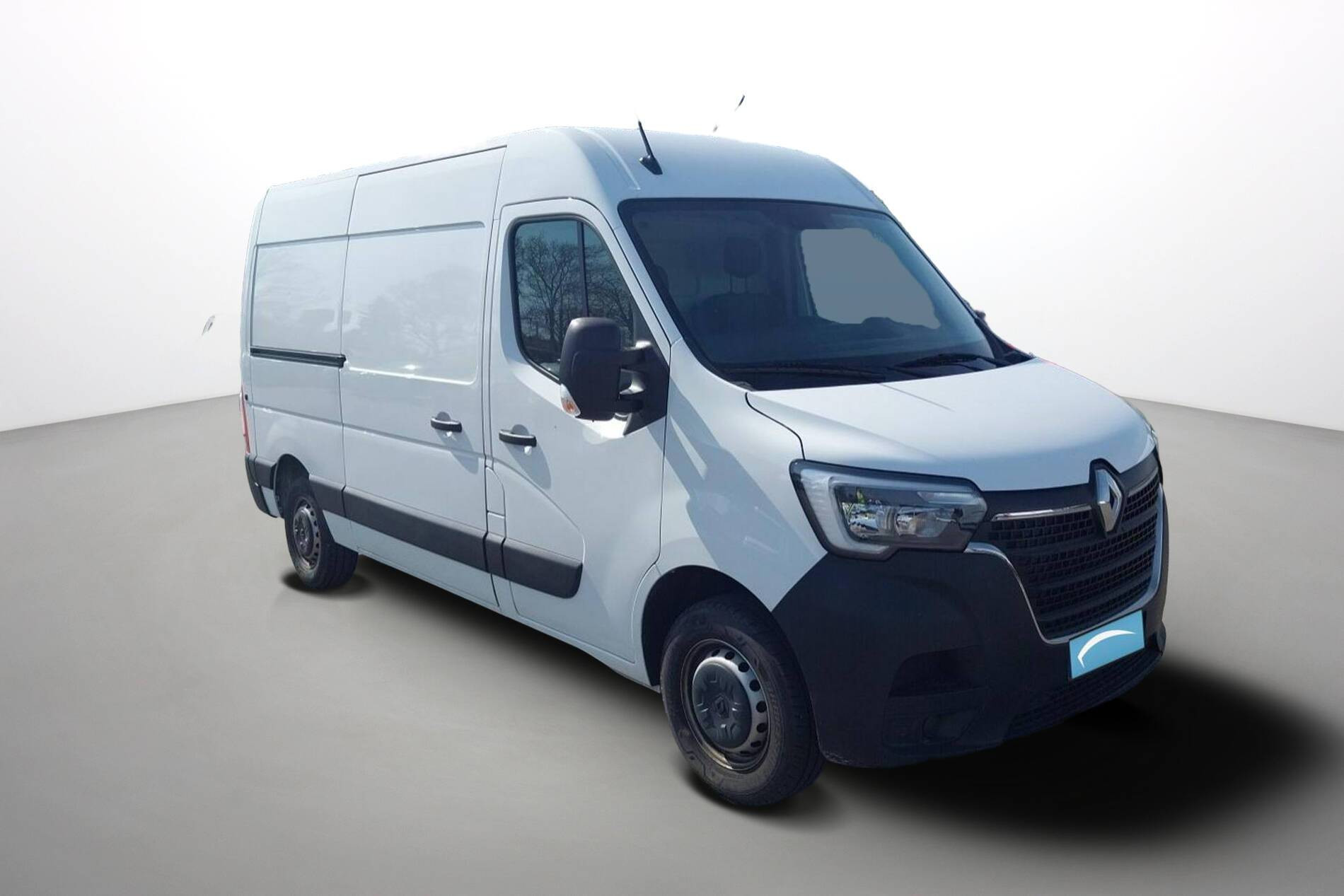 Vente en ligne Renault Master Fourgon MASTER FGN TRAC F3500 L2H2 BLUE DCI 135 au prix de 27 990 €