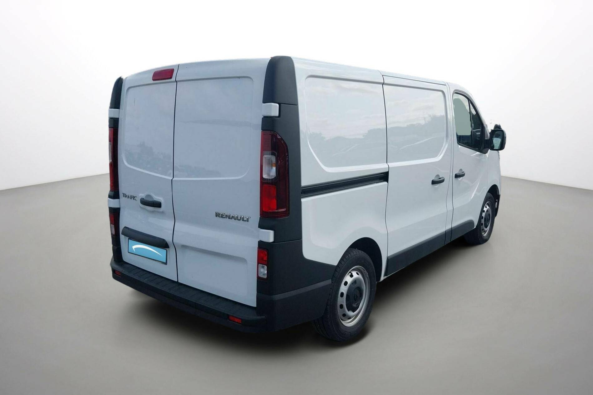 Vente en ligne Renault Trafic 3 Fourgon TRAFIC FGN L1H1 3000 KG BLUE DCI 130 au prix de 19 990 €