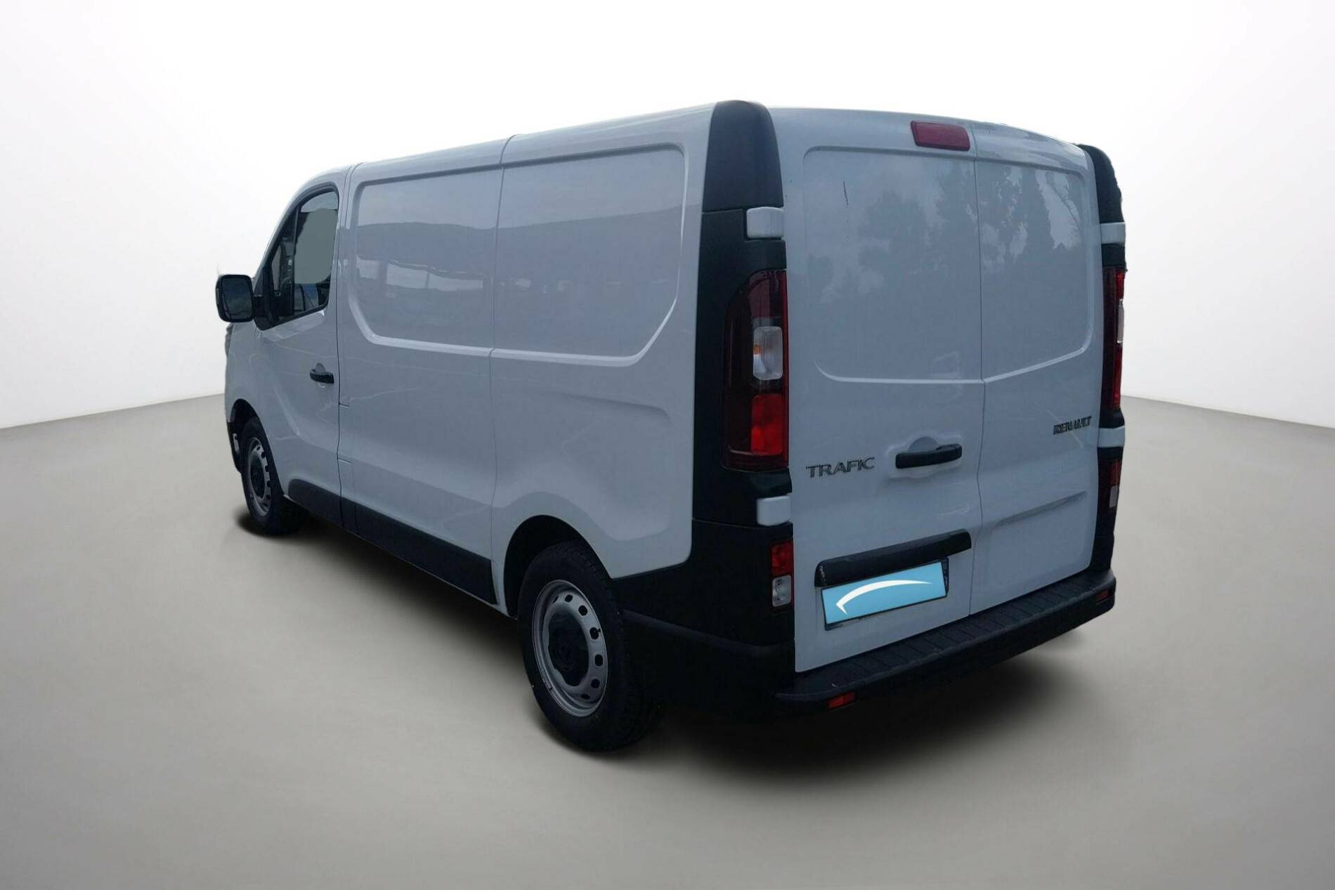 Vente en ligne Renault Trafic 3 Fourgon TRAFIC FGN L1H1 3000 KG BLUE DCI 130 au prix de 19 990 €