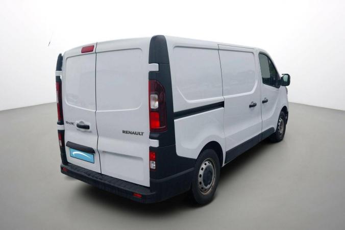 Vente en ligne Renault Trafic 3 Fourgon TRAFIC FGN L1H1 3000 KG BLUE DCI 130 au prix de 22 290 €