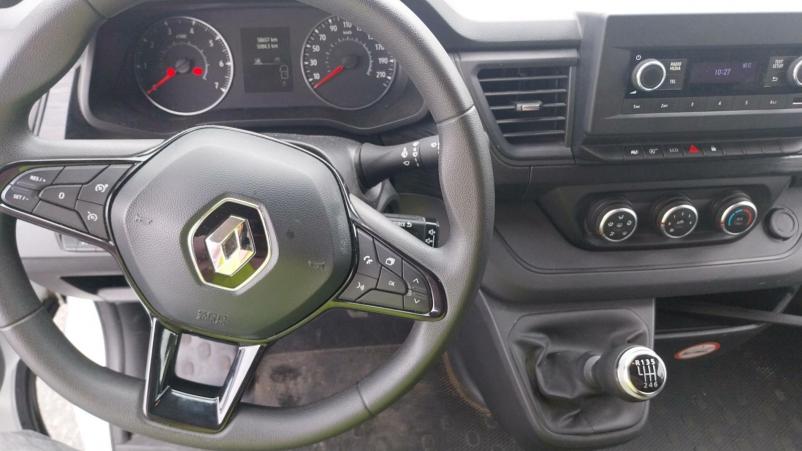Vente en ligne Renault Trafic 3 Fourgon TRAFIC FGN L1H1 3000 KG BLUE DCI 130 au prix de 22 290 €