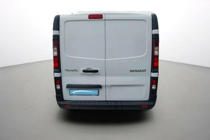 Vente en ligne Renault Trafic 3 Fourgon TRAFIC FGN L1H1 3000 KG BLUE DCI 130 au prix de 23 590 €