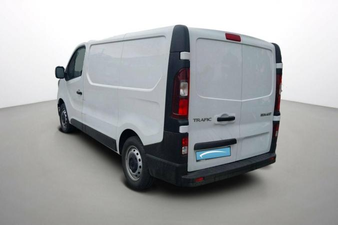 Vente en ligne Renault Trafic 3 Fourgon TRAFIC FGN L1H1 3000 KG BLUE DCI 130 au prix de 23 590 €