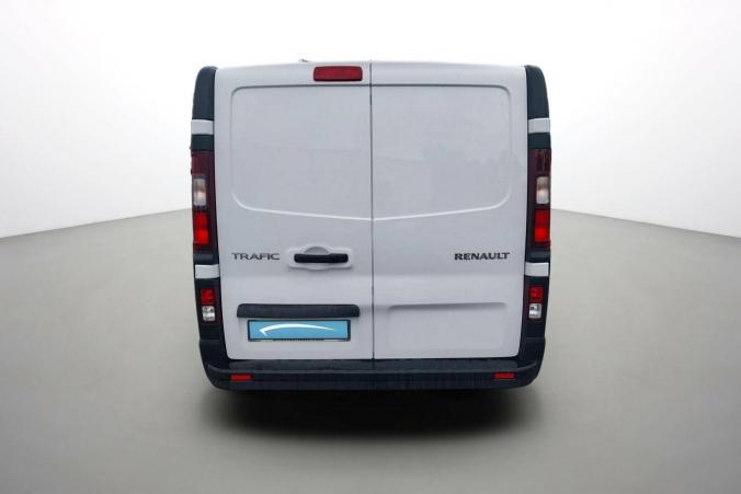Vente en ligne Renault Trafic 3 Fourgon TRAFIC FGN L1H1 3000 KG BLUE DCI 130 au prix de 22 290 €